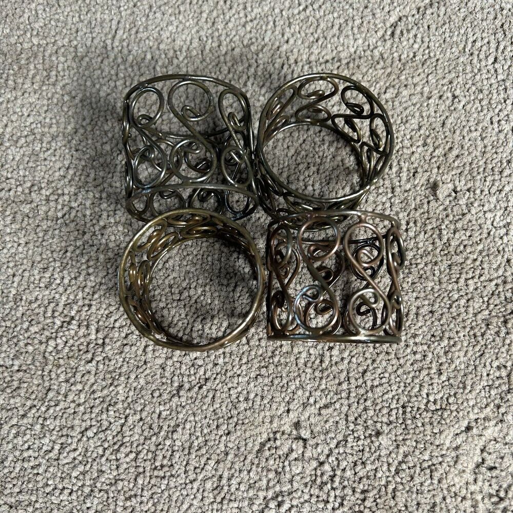 4 VINTAGE Silverplate Filigree Napkin Rings Holders 1 7/8" D 1.25" Wide